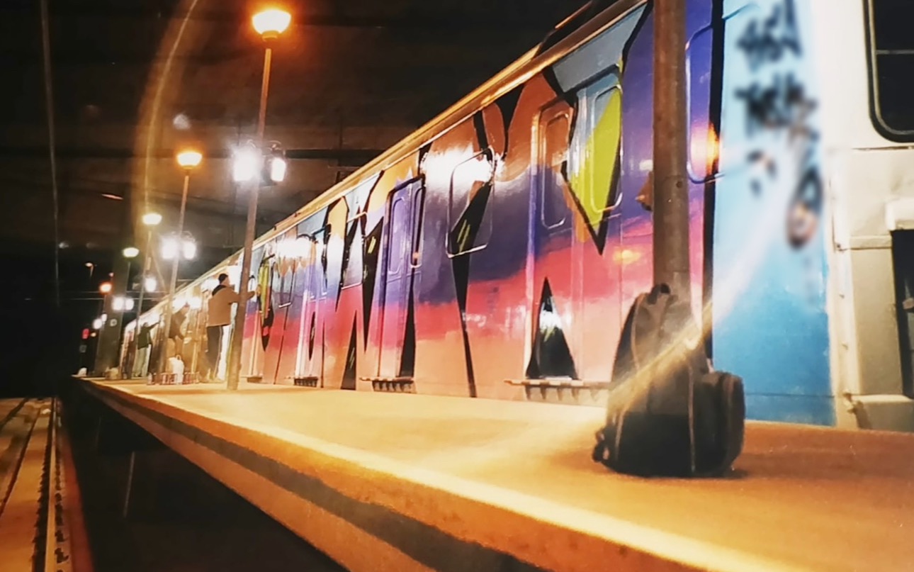 Lamina adhesiva antigrafitis Adorno Studio